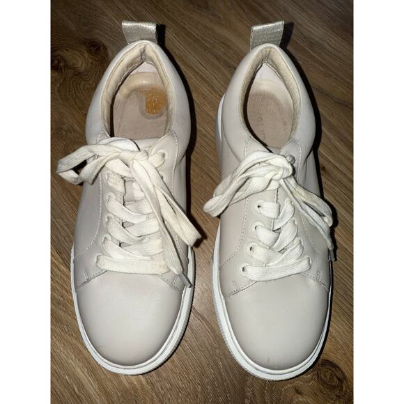 J Slides NYC  Size 7  Beige Lace Up Platform Modern Sneakers. - T6 - Picture 3 of 9